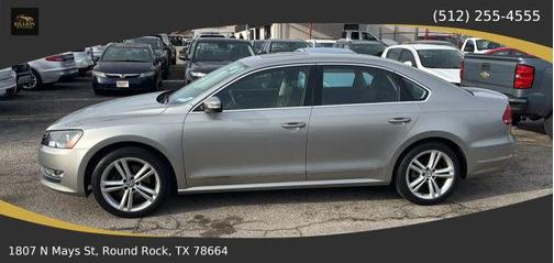 2014 Volkswagen Passat 1.8T Auto SEL Premium