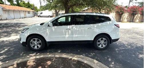 White 2015 Chevrolet Traverse 1LT