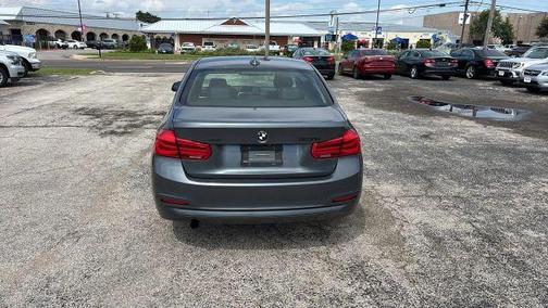 Gray 2018 BMW 320 i xDrive