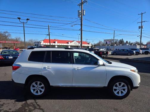 2012 Toyota Highlander SE