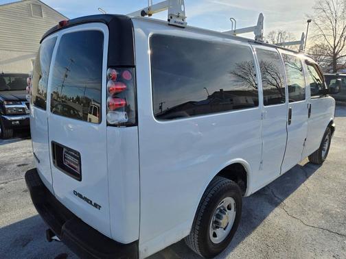 2003 Chevrolet Express 2500 Base