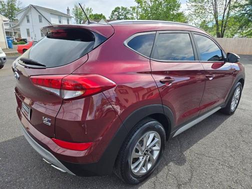 Burgundy 2017 Hyundai TUCSON Eco
