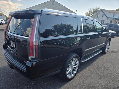 2019 Cadillac Escalade ESV Luxury