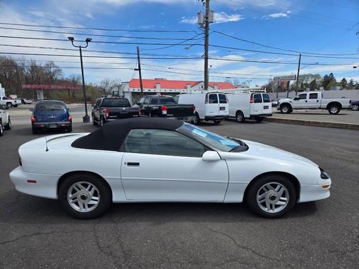 White 1995 Chevrolet Camaro Base