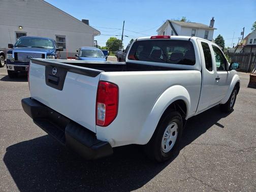 White 2015 Nissan Frontier S