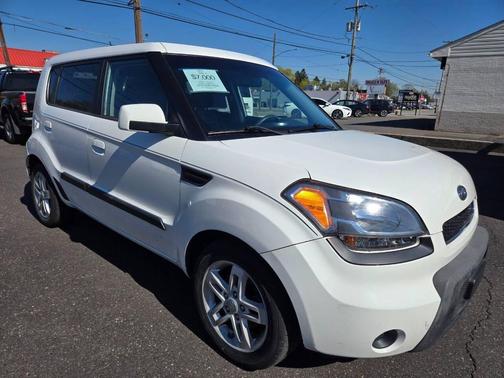 2010 Kia Soul +