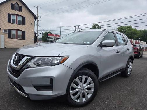 Gun Metallic 2017 Nissan Rogue S
