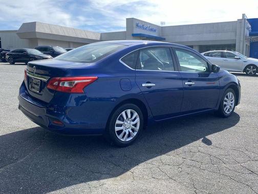 Deep Blue Pearl 2019 Nissan Sentra S
