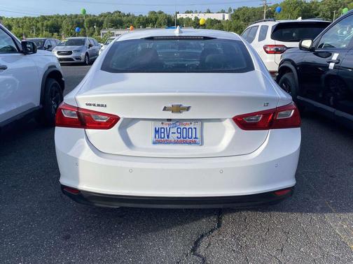 Summit White 2024 Chevrolet Malibu FWD 1LT