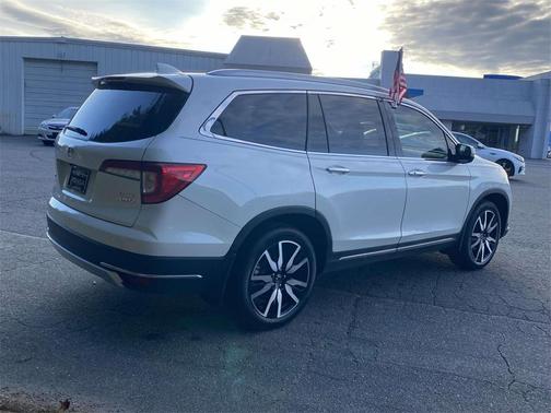 2022 Honda Pilot AWD Elite