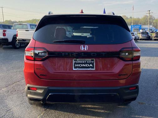 Radiant Red Metallic II 2026 Honda Pilot Sport