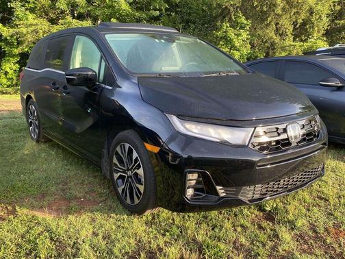 Crystal Black Pearl 2026 Honda Odyssey Elite