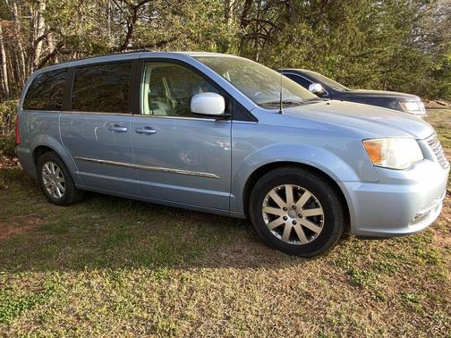 2013 Chrysler Town & Country Touring