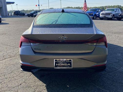 Fluid Metal 2023 Hyundai ELANTRA SEL