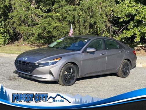Fluid Metal 2023 Hyundai ELANTRA SEL