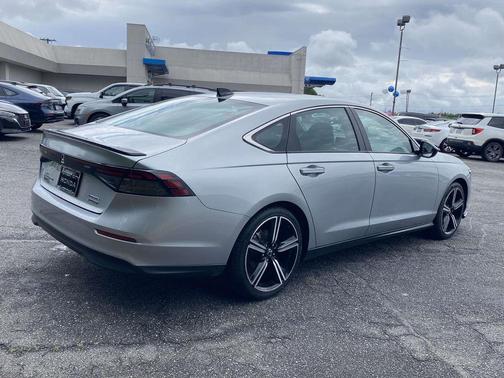 Solar Silver Metallic 2024 Honda Accord Hybrid Sport