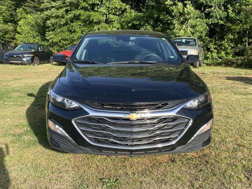 Mosaic Black Metallic 2024 Chevrolet Malibu FWD 1LT
