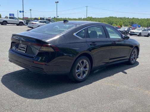 Crystal Black Pearl 2024 Honda Accord EX