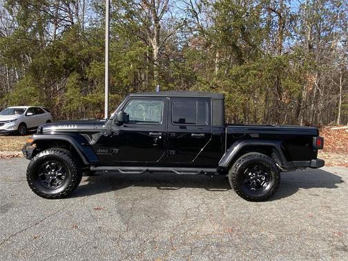 2021 Jeep Gladiator Sport