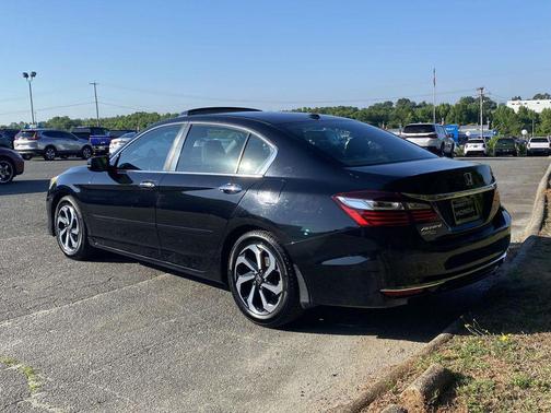 Crystal Black Pearl 2017 Honda Accord EX-L w/Navigation & Honda Sensing