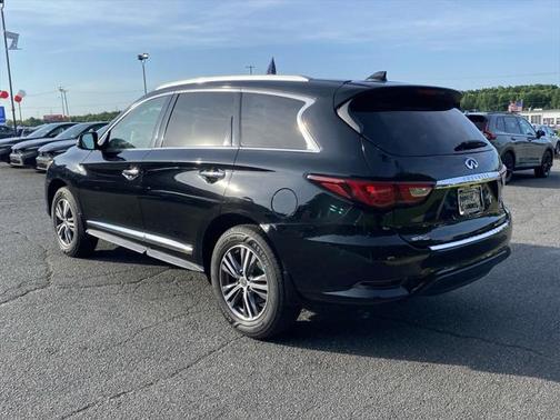 2016 INFINITI QX60 Base