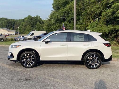 Platinum White Pearl 2027 Honda HR-V EX-L
