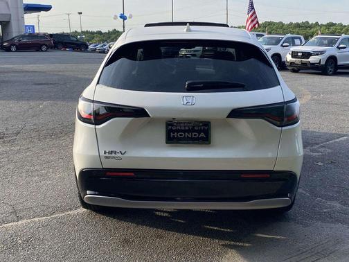 Platinum White Pearl 2027 Honda HR-V EX-L
