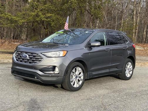 2022 Ford Edge Titanium