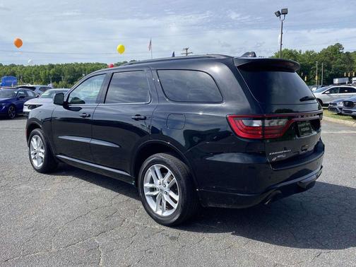 DB Black Crystal Clearcoat 2024 Dodge Durango GT Plus