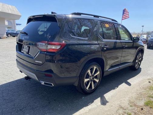 2024 Honda Pilot Touring 8-Passenger