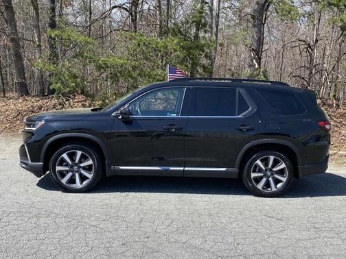 2024 Honda Pilot Touring 8-Passenger