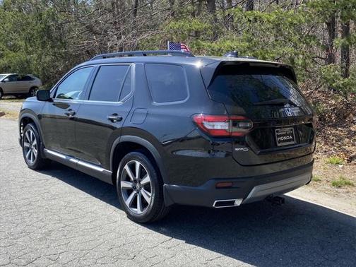 2024 Honda Pilot Touring 8-Passenger