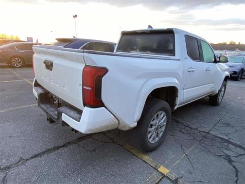 2024 Toyota Tacoma SR5