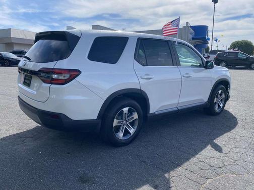 Platinum White Pearl 2025 Honda Pilot EX-L
