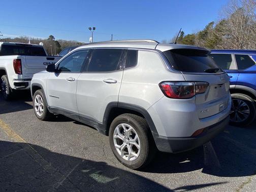 2024 Jeep Compass Latitude