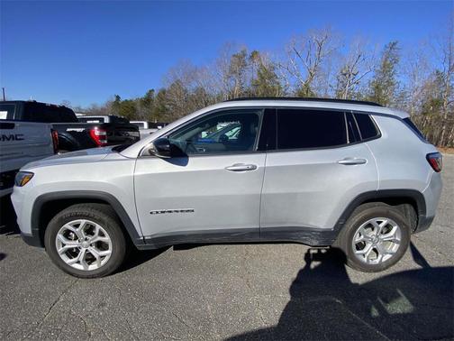 2024 Jeep Compass Latitude
