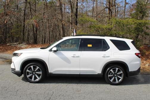 2025 Honda Pilot Touring 8-Passenger