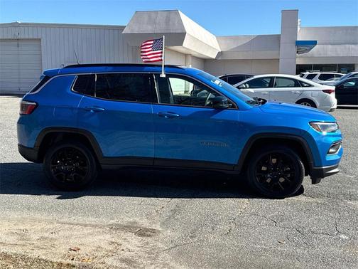 2023 Jeep Compass Latitude Lux