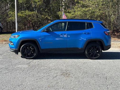 2023 Jeep Compass Latitude Lux