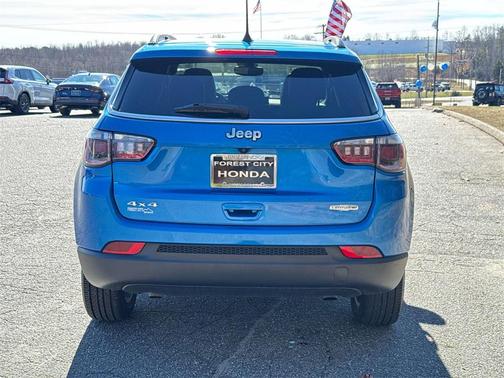 2023 Jeep Compass Latitude Lux