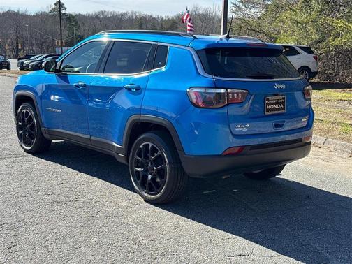 2023 Jeep Compass Latitude Lux