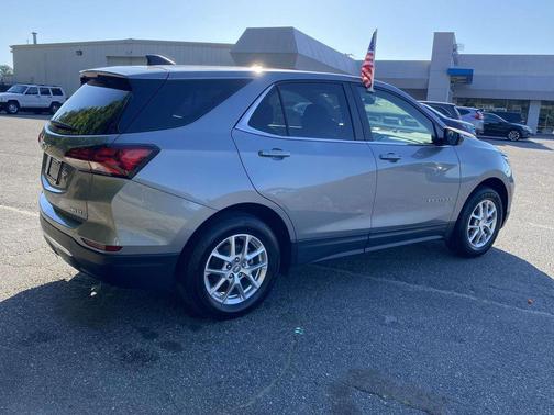 Sterling Gray Metallic 2024 Chevrolet Equinox 1LT