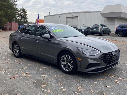 2022 Hyundai SONATA SEL