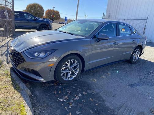 2022 Hyundai SONATA SEL