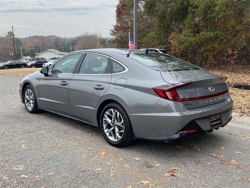 2022 Hyundai SONATA SEL