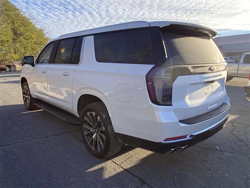 2025 Chevrolet Suburban 4WD High Country
