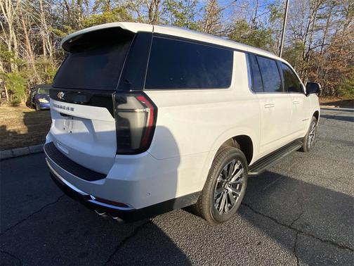 2025 Chevrolet Suburban 4WD High Country