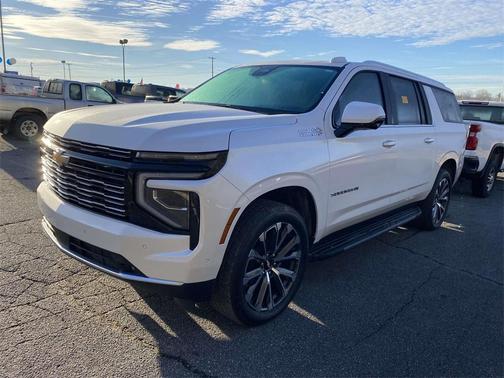 2025 Chevrolet Suburban 4WD High Country