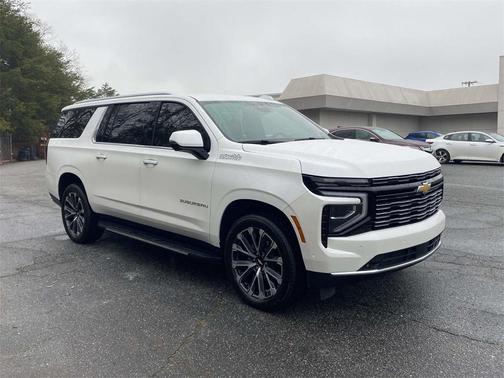 2025 Chevrolet Suburban 4WD High Country