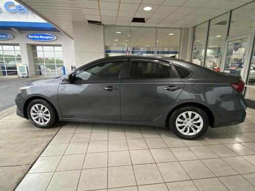 2022 Kia Forte FE